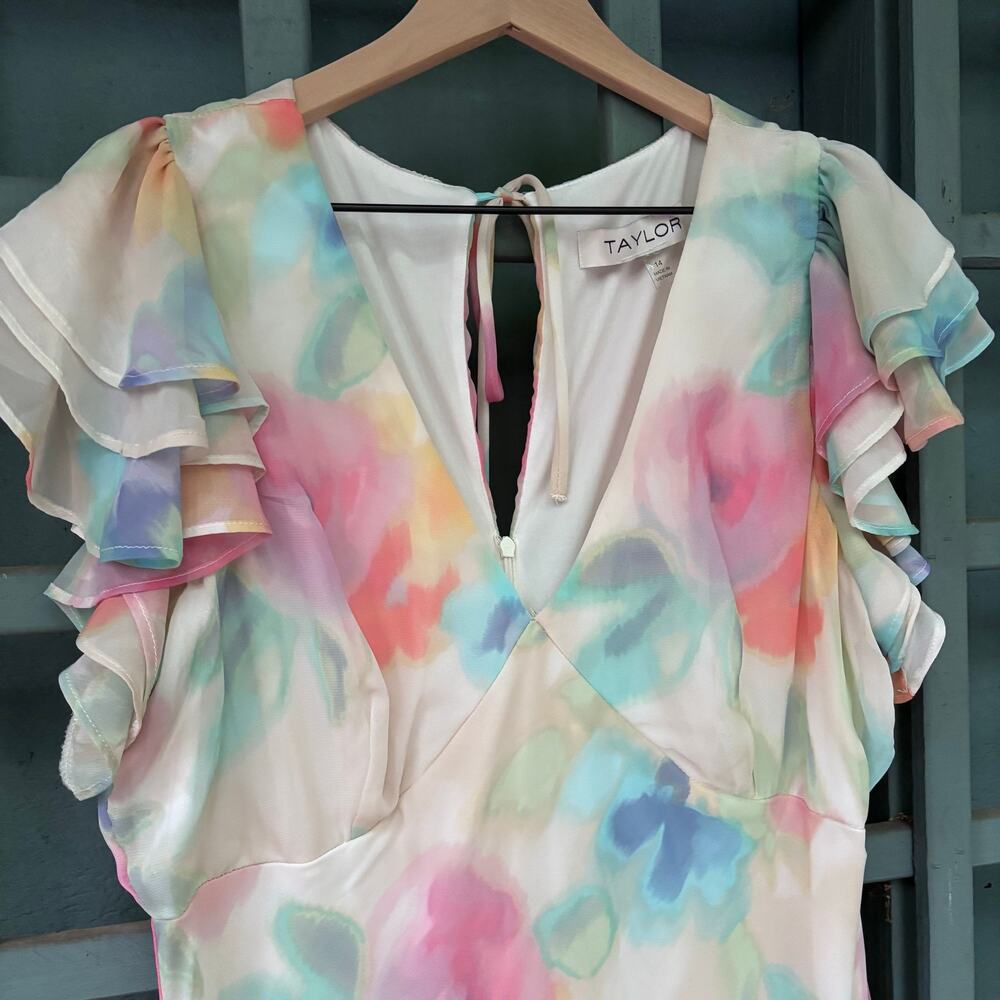 Taylor Watercolor Floral Flutter Sleeve Maxi Dress Size 14- Cottagecore - Picture 3 of 8